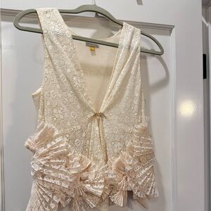 Ivory Bohemian lace best. New. Never worn